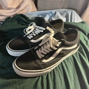 Vans Black and White Men's Shoes. Old Skool SZ.10